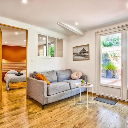 Апартаменти Fraichement Renovee - Jacuzzi Au Coeur De