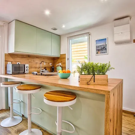 Fraichement Renovee - Jacuzzi Au Coeur De Апартаменти *