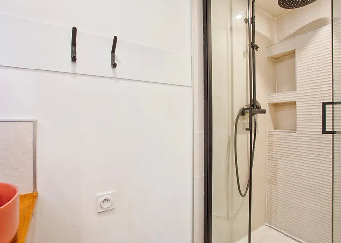 Fraichement Renovee - Jacuzzi Au Coeur De Διαμέρισμα