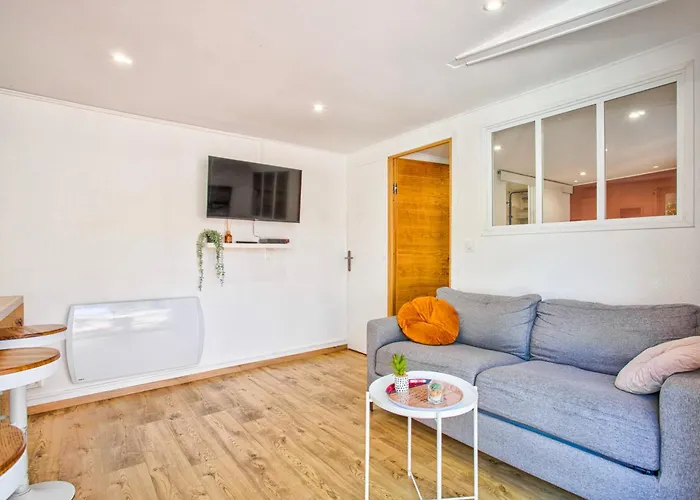 Διαμέρισμα Fraichement Renovee - Jacuzzi Au Coeur De *