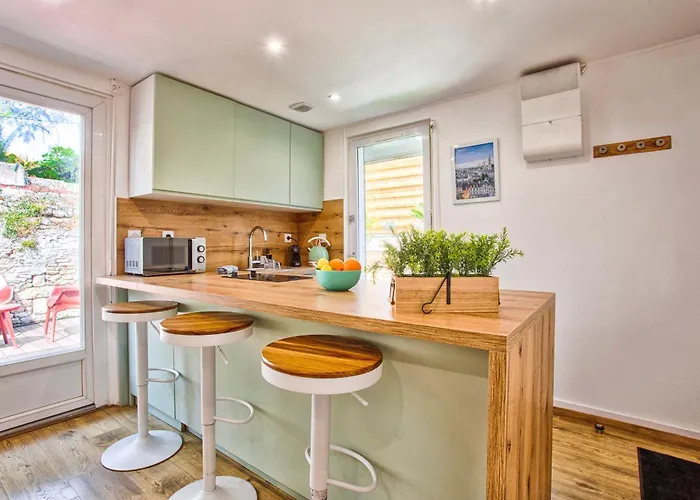 Fraichement Renovee - Jacuzzi Au Coeur De Apartmán *